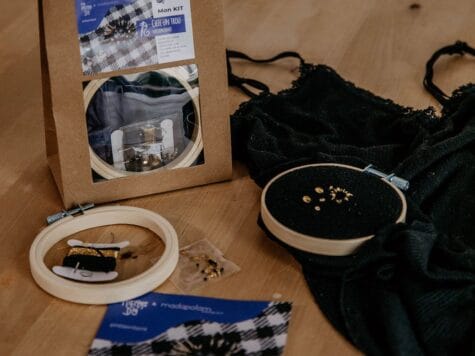 Kit “Chic un trou” – Broderie zéro-déchet