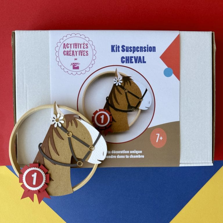 KIT CRÉATIF – fabrique une déco CHEVAL avec un cercle en bois – à coller
