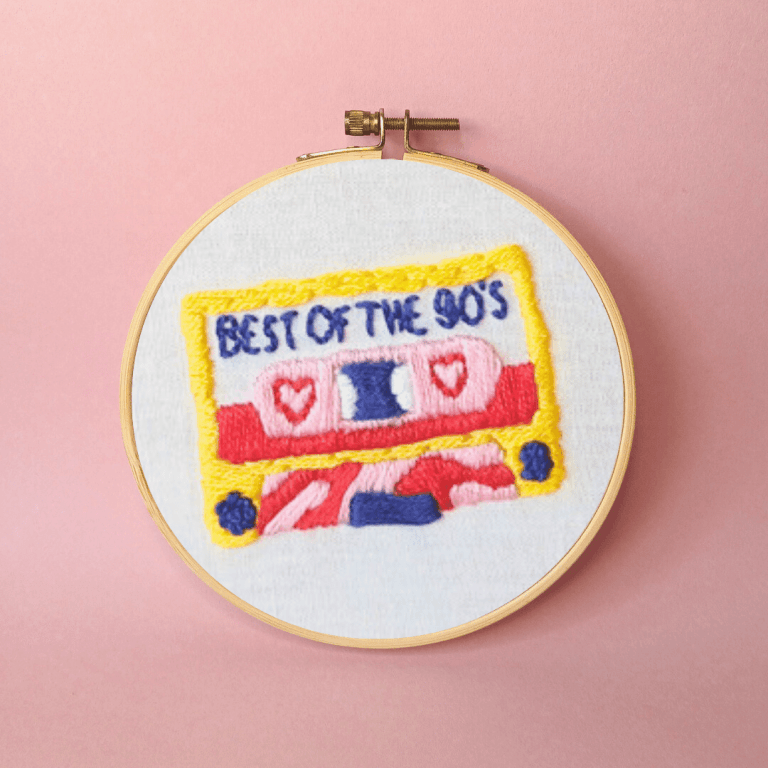Kit de broderie Best of the 90&rsquo;s Mixtape by Limistic